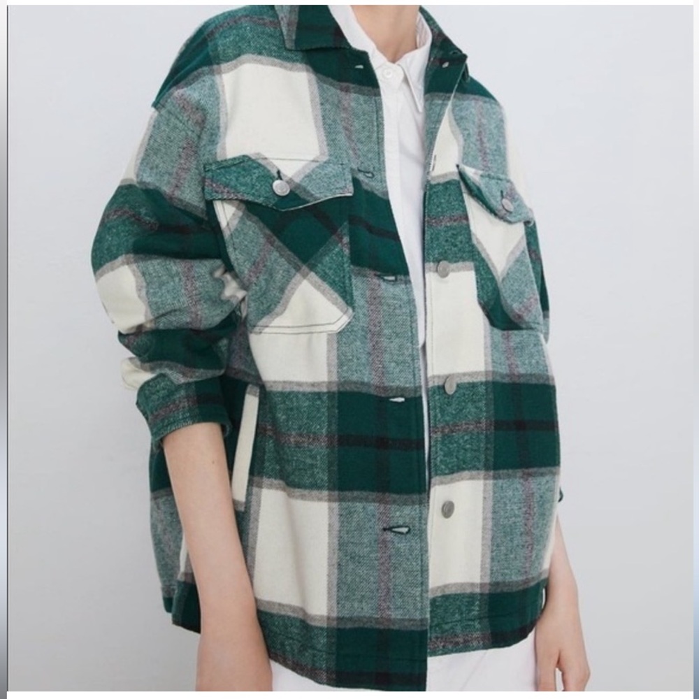 Zara Plaid Shacket Green/White Flannel ,Long Sleeve Overshirt Jacket, size XS